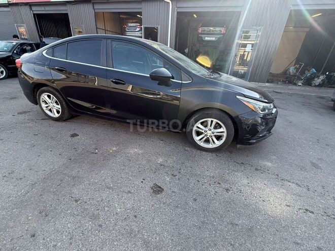 Chevrolet Cruze-10