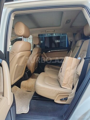 Audi Q7-7