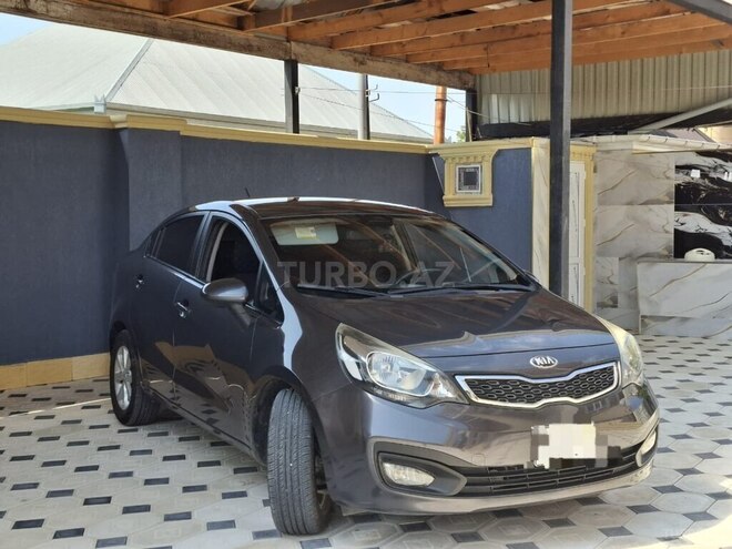 Kia Rio-1