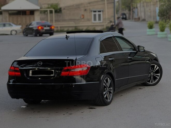 Mercedes E 220-3