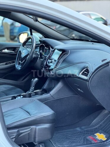 Chevrolet Cruze-10