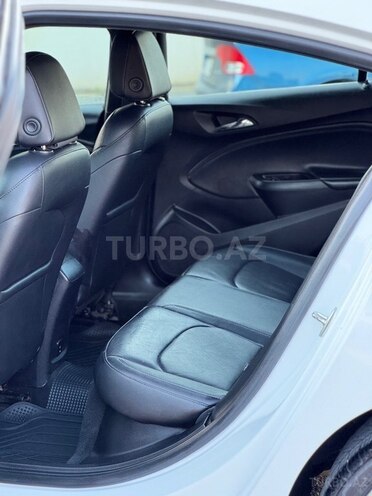 Chevrolet Cruze-11
