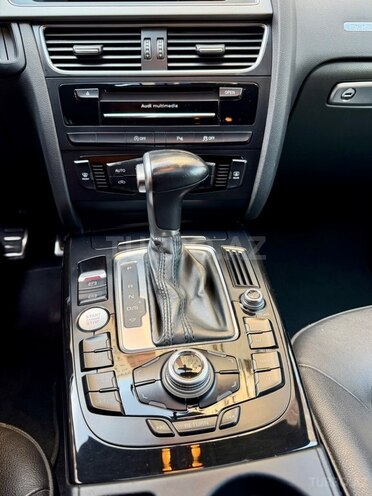 Audi A5-10
