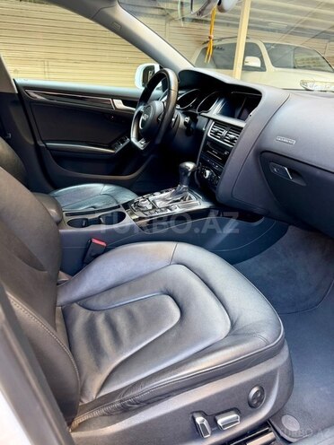 Audi A5-8