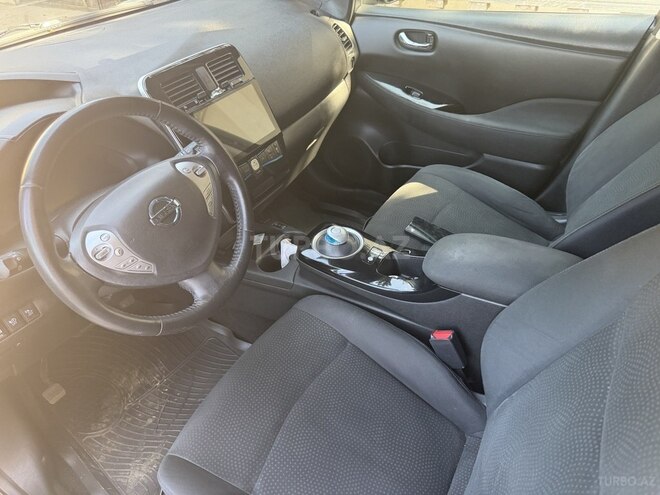 Nissan Leaf-5