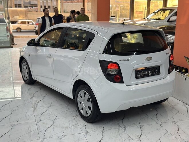 Chevrolet Aveo-7