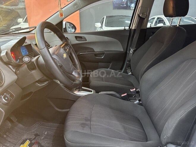 Chevrolet Aveo-9