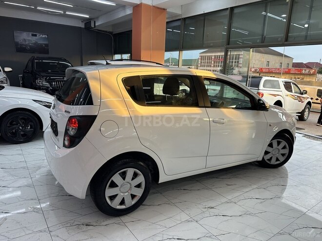 Chevrolet Aveo-6