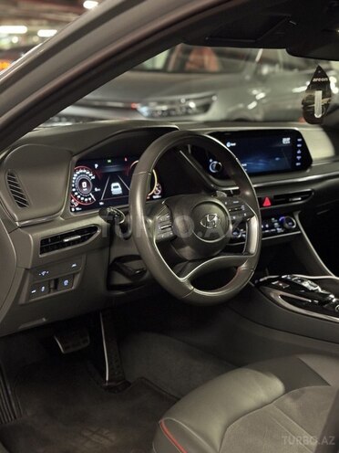Hyundai Sonata-16