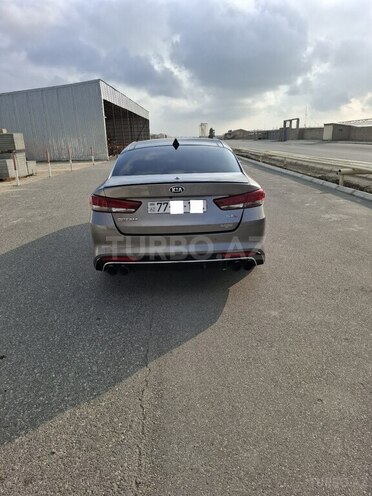 Kia Optima-5