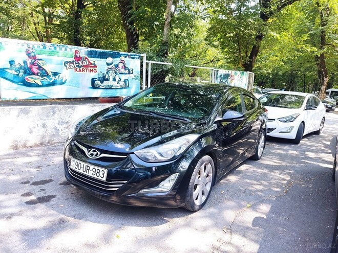 Hyundai Elantra-2
