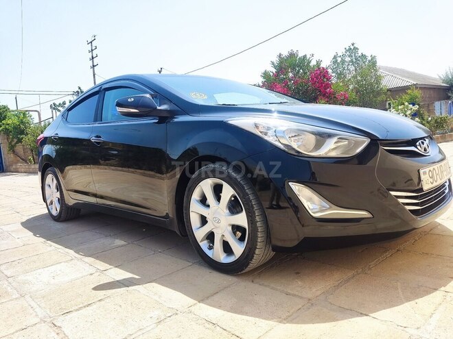 Hyundai Elantra-7