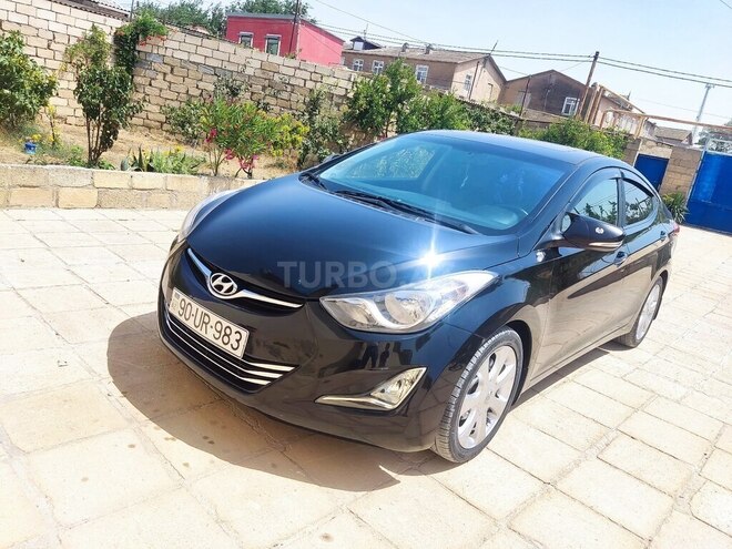 Hyundai Elantra-8