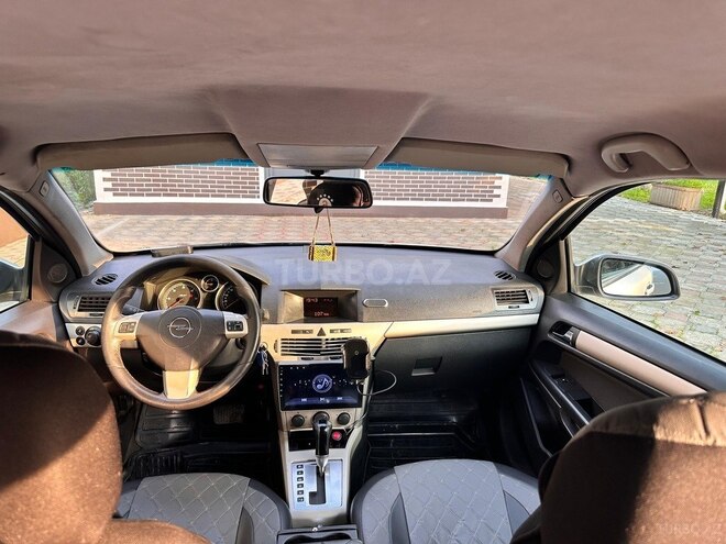 Opel Astra-10