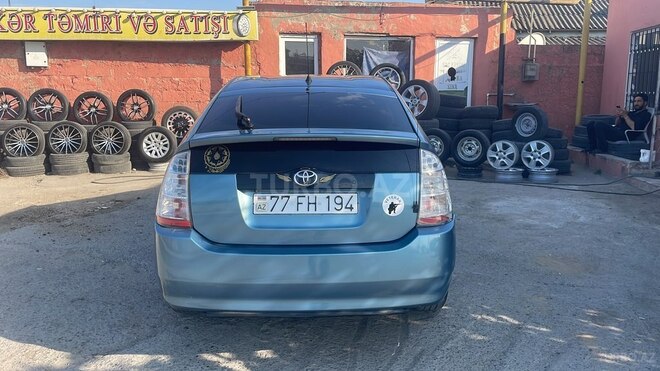 Toyota Prius-5