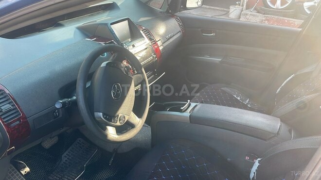 Toyota Prius-3