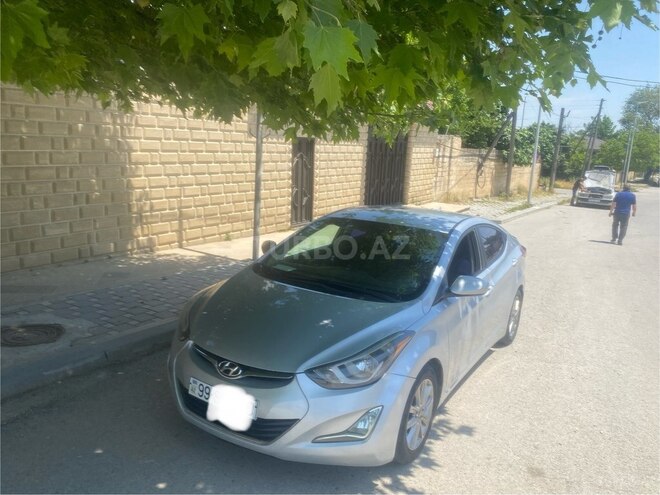 Hyundai Elantra-1