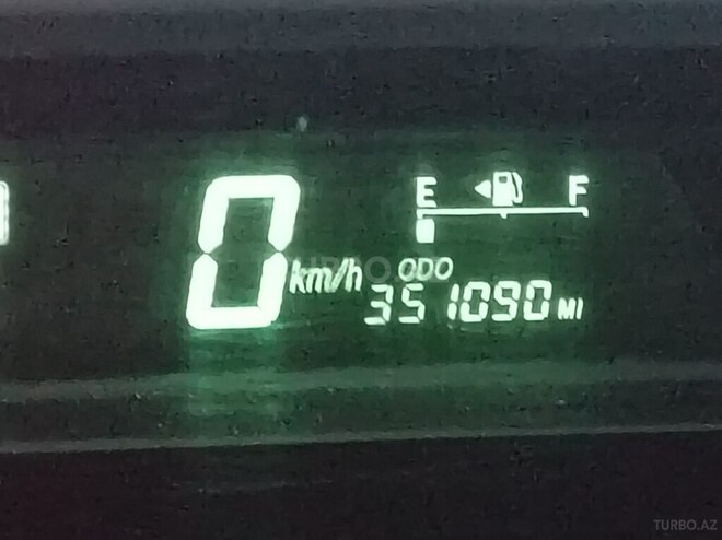 Toyota Prius-10
