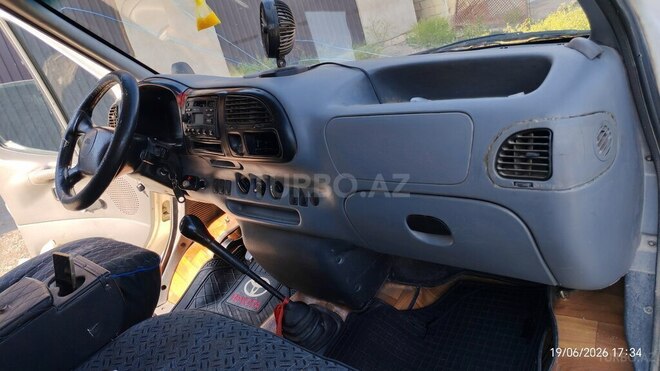 Ford Transit-8