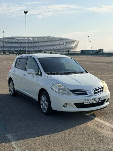 Nissan Tiida-1