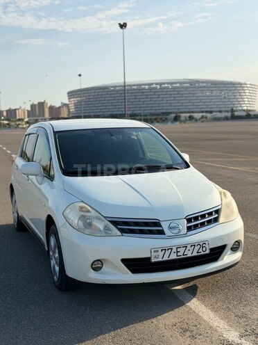 Nissan Tiida-6