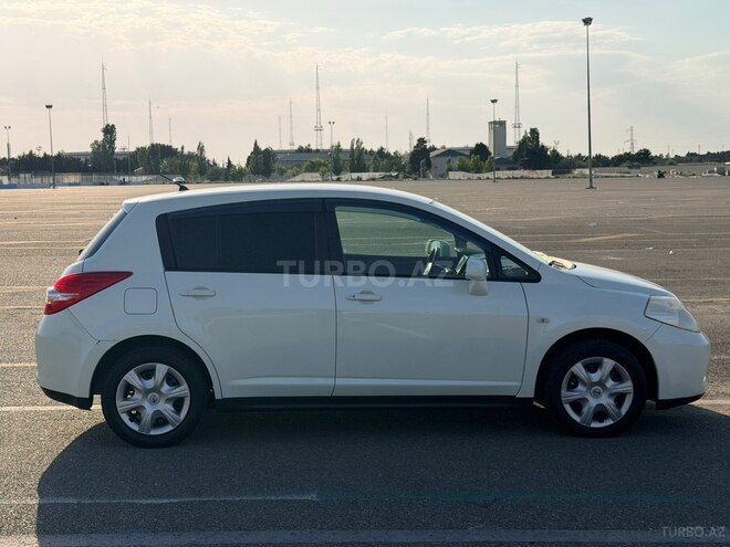 Nissan Tiida-3
