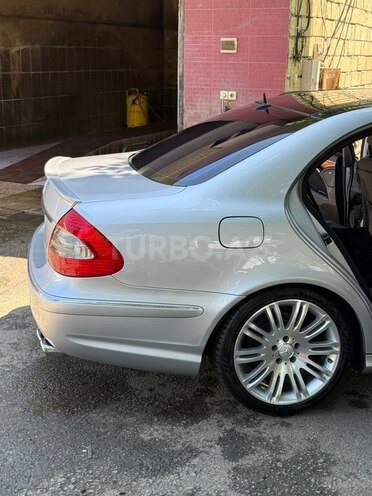 Mercedes E 320-6