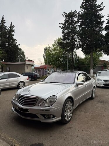 Mercedes E 320-1