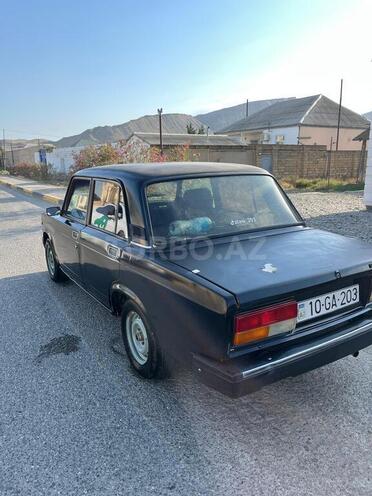 LADA (VAZ) 2107-2