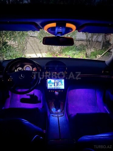 Mercedes E 320-13