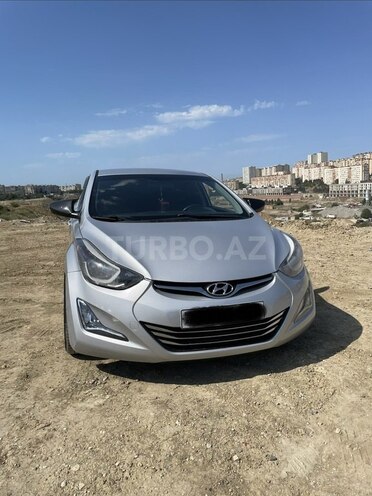 Hyundai Elantra-1