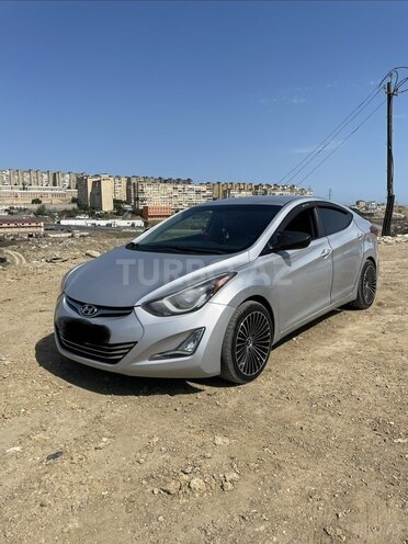 Hyundai Elantra-3