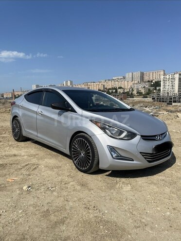 Hyundai Elantra-2