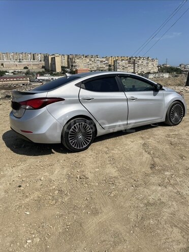 Hyundai Elantra-5
