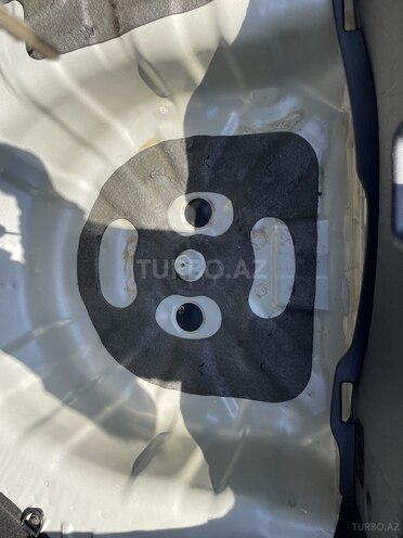 Hyundai Elantra-13