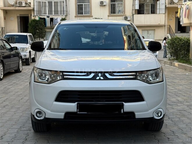 Mitsubishi Outlander-1