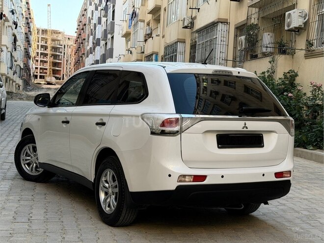Mitsubishi Outlander-9
