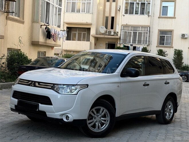 Mitsubishi Outlander-11