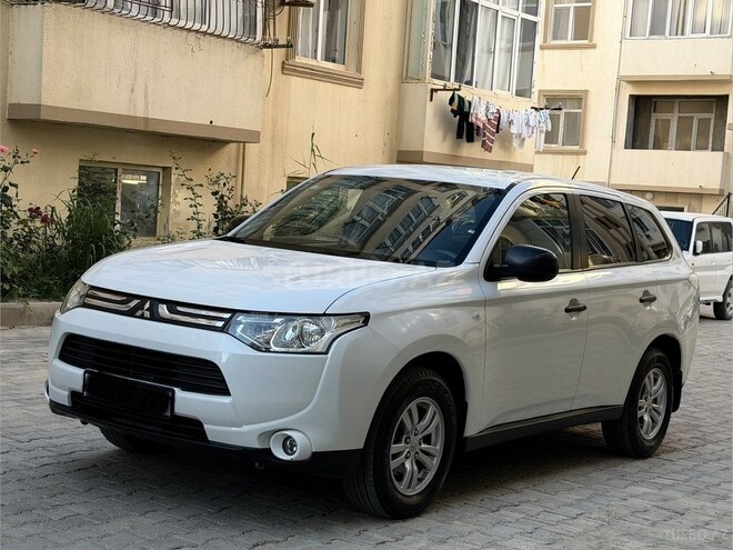Mitsubishi Outlander-12