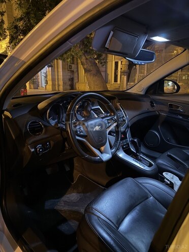 Chevrolet Cruze-8