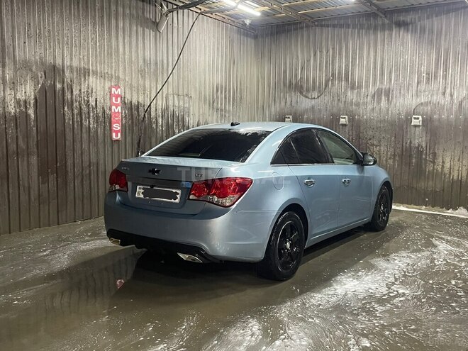 Chevrolet Cruze-4