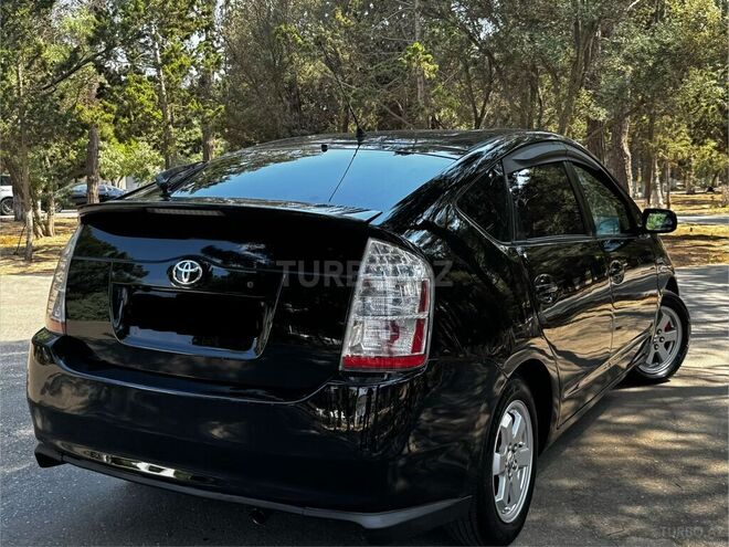 Toyota Prius-5