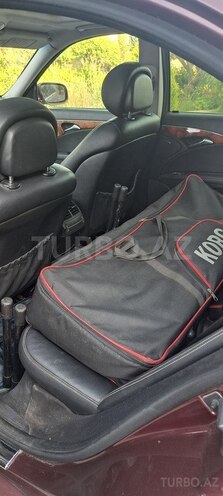 Mercedes E 230-9