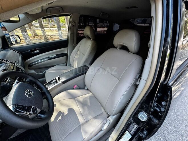 Toyota Prius-10