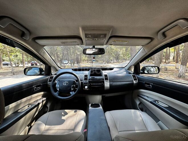 Toyota Prius-11