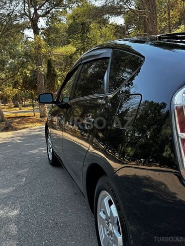 Toyota Prius-8