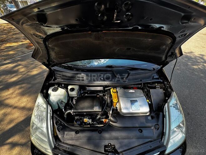 Toyota Prius-14