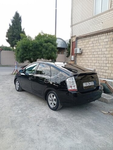 Toyota Prius-4