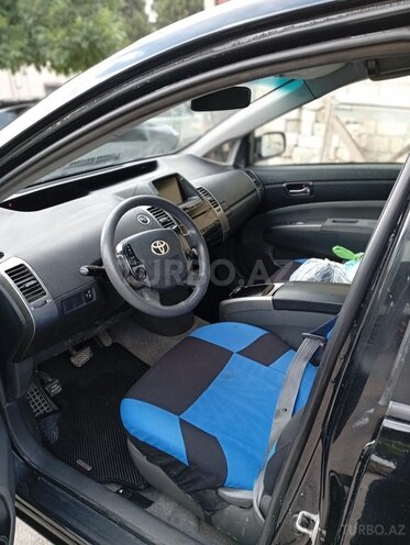 Toyota Prius-5
