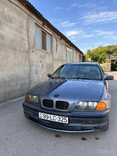 BMW 323-1